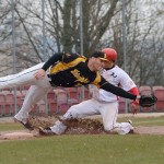 Spielertrainer verhilft Reds zum Doppelsieg mit Single im 8. Inning