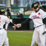 Buchbinder Legionäre starten mit Kantersieg