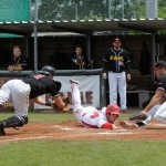 Starker Eric Massingham verhilft Reds zu Doppelsieg