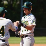 Stuttgart bleibt an der Spitze / Haar im freien Fall / Trio im Gleichschritt / Bonn siegt in Hamburg