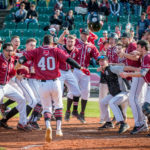Buchbinder Legionäre jubeln dank Walk-Off-Grand-Slam-Homerun im 10. Inning