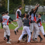 Dortmund und Ulm setzen sich in Relegation durch