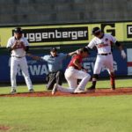 Buchbinder Legionäre drehen Spiel gegen Mannheim