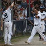 Finale: Heidenheim gewinnt wilden Schlagabtausch in Spiel eins